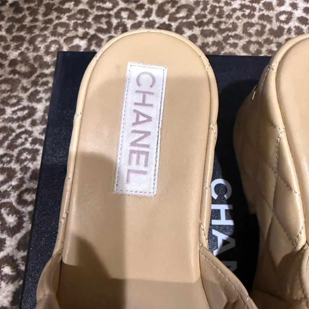Chanel Tan Quilted Women's Sandals size 9 - Picture 3 of 10